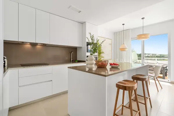 3-bedroom property - photo 4