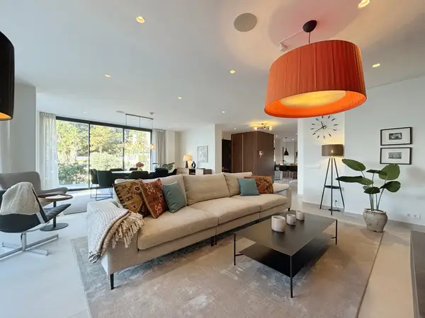 4-bedroom property - photo 2
